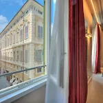 Seven - Via Matteotti 178 Appart hôtel 4*