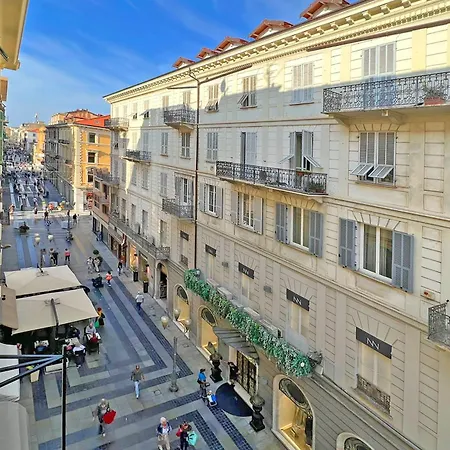 Seven - Via Matteotti 178 公寓式酒店 *