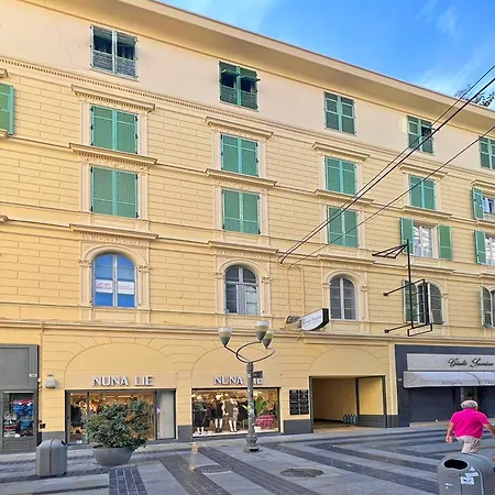 Seven - Via Matteotti 178 * 圣雷默