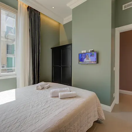 Aparthotel Seven - Via Matteotti 178 Sanremo
