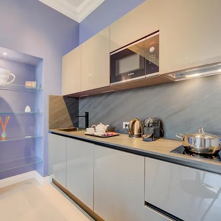 Aparthotel Seven - Via Matteotti 178 *