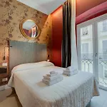 Seven - Via Matteotti 178 公寓式酒店 4*