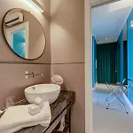 Seven - Via Matteotti 178 公寓式酒店 4*
