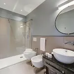 Seven - Via Matteotti 178 公寓式酒店