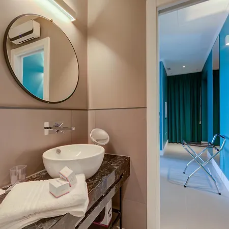 Seven - Via Matteotti 178 Hotel apartamentowy 4*