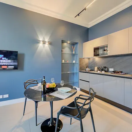 Ξενοδοχείο με διαμερίσματα Seven - Via Matteotti 178