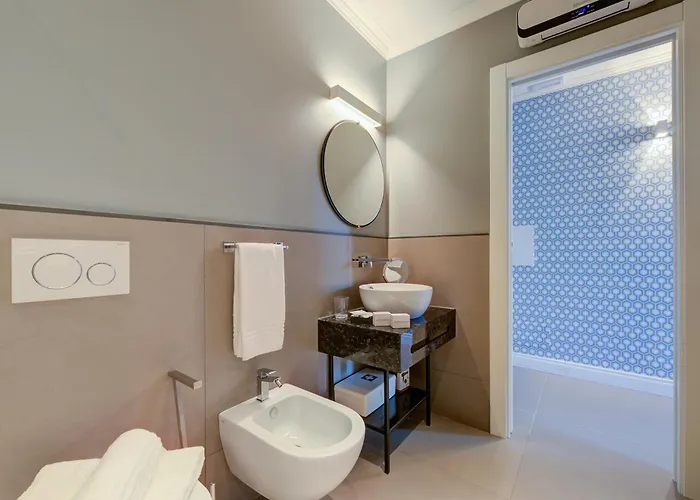 Apartmanhotel Seven - Via Matteotti 178 4*