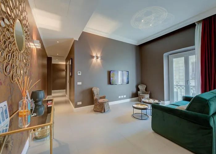 Seven - Via Matteotti 178 4*