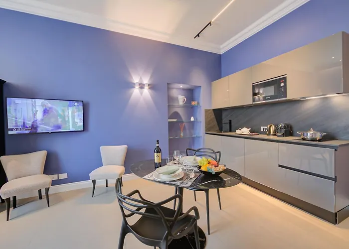 Apartmanhotel Seven - Via Matteotti 178 San Remo